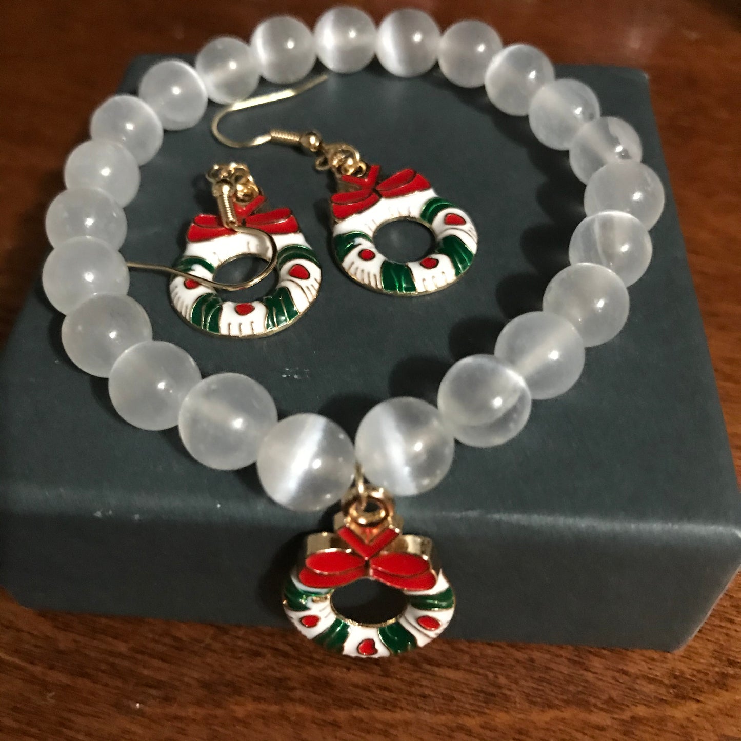 Christmas earring and bracelet set